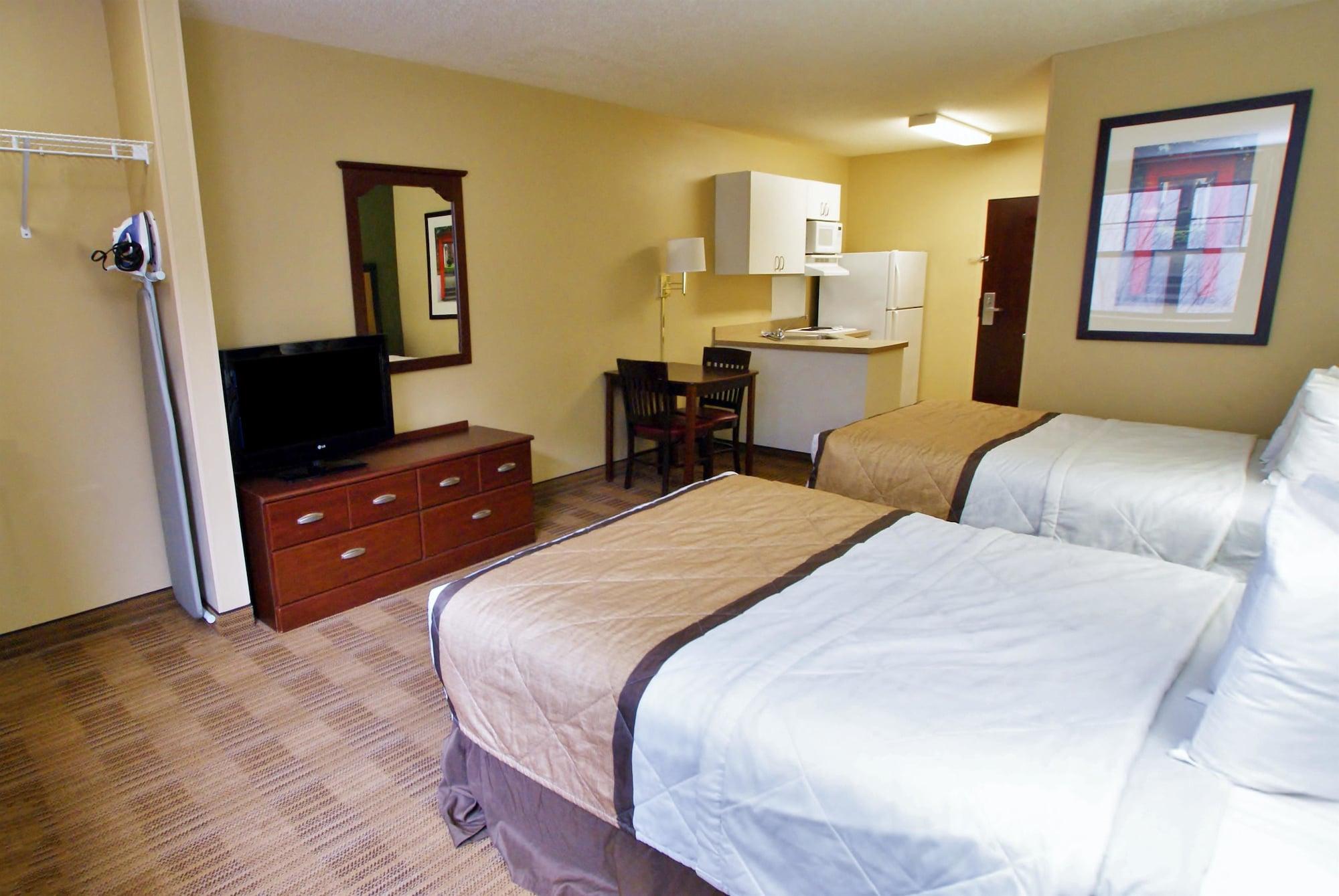Extended America - Orange County - John Wayne Airport 2*