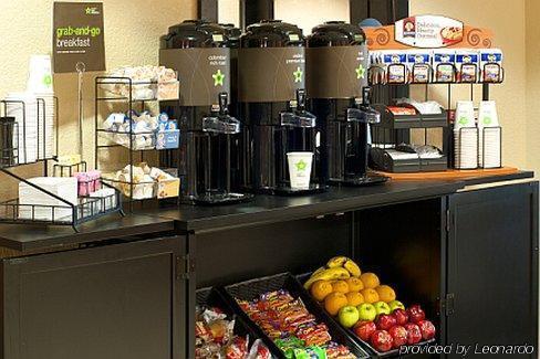 Extended America - Orange County - John Wayne Airport 2*